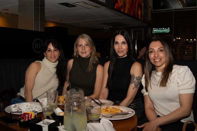 Silvina Fibla, Laura Zinnernann, Laura Sky y Nina Bacalini  