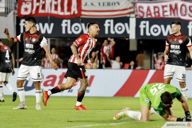 Fue victoria de Estudiantes de local.