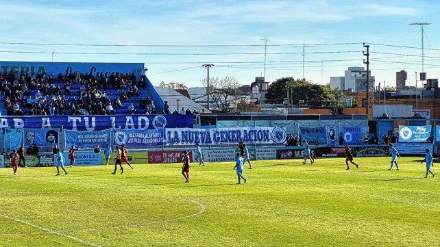 Colón venció a Defensores Unidos con gol de Christian Bernardi.