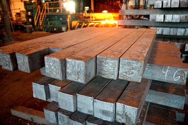 Crítico. La industria siderúrgica