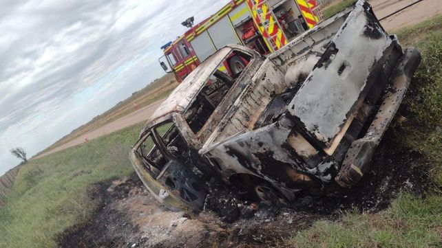 La camioneta en la que apareció el cuerpo calcinado de Diego Pablo Mendicoff