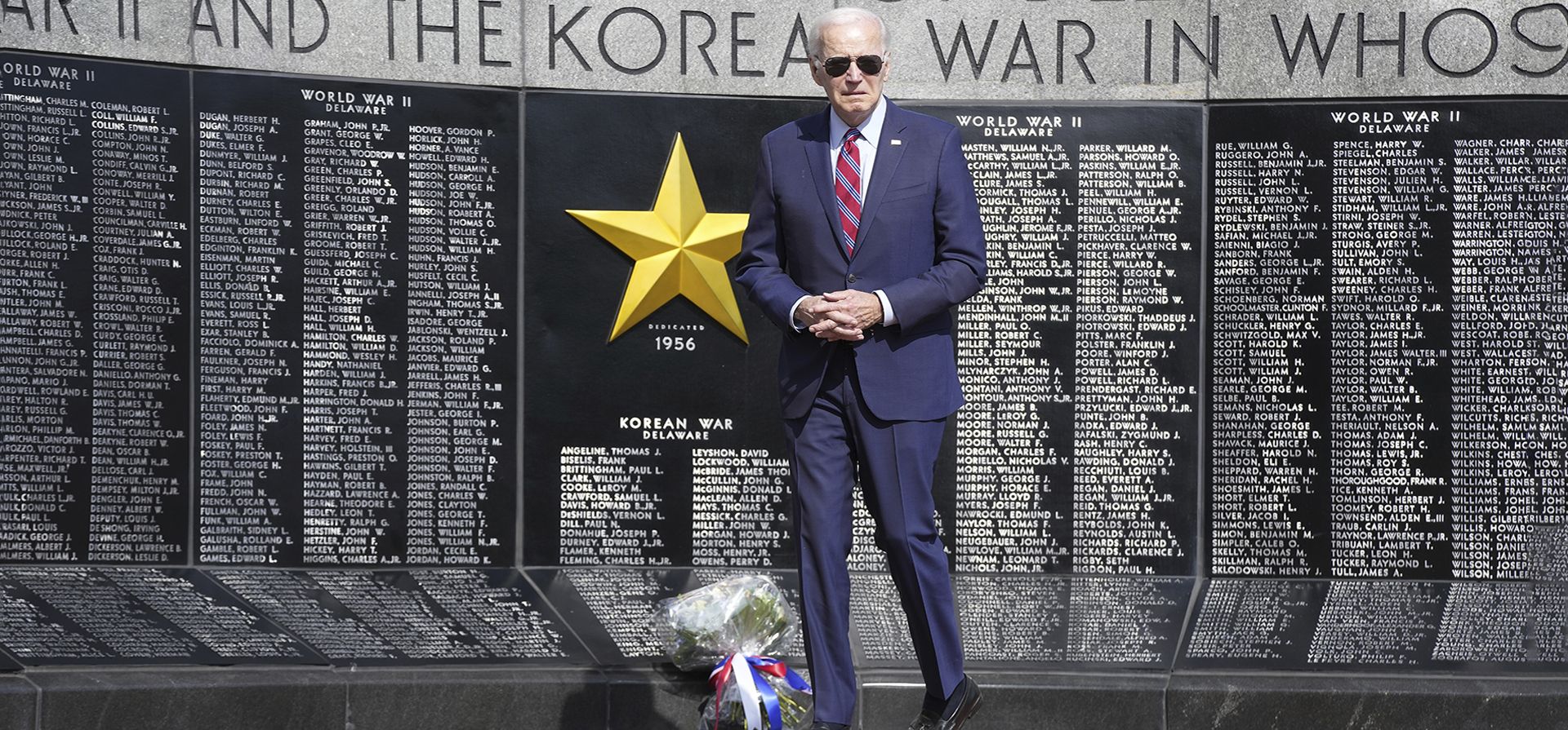 El presidente Joe Biden se marcha después de colocar una ofrenda floral en el Veterans Memorial Park en el Delaware Memorial Bridge en New Castle, Del., el martes 30 de mayo de 2023. (Foto AP/Patrick Semansky) El presidente Joe Biden se marcha después de colocar una ofrenda floral en el Veterans Memorial Park en el Delaware Memorial Bridge en New Castle, Del., el martes 30 de mayo de 2023. (Foto AP/Patrick Semansky)