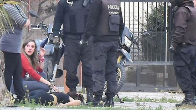 Una adolescente se citó a pelear por Facebook y murió acribillada
