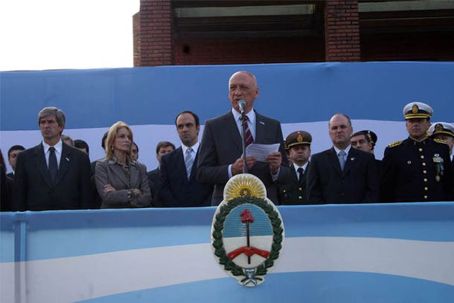 Bonfatti: “No sólo con policía vamos a solucionar nuestros problemas”