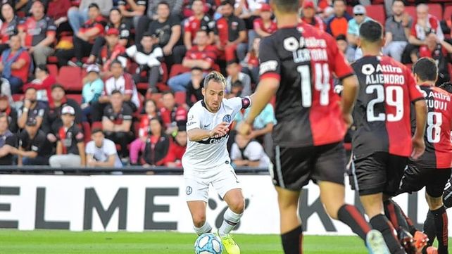 Colón y San Lorenzo van por la punta y desean sepultar registros adversos en Santa Fe.&nbsp;