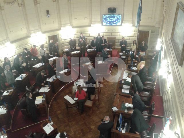 Acuerdo. Por mayoría la Cámara alta le dio media sanción al permiso para tomar deuda.