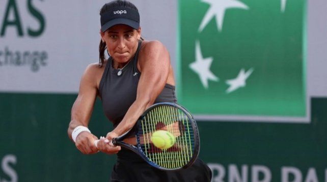 Lourdes Carlé arrancó con el pie derecho y avanzó a octavos en el WTA 250 de Hamburgo