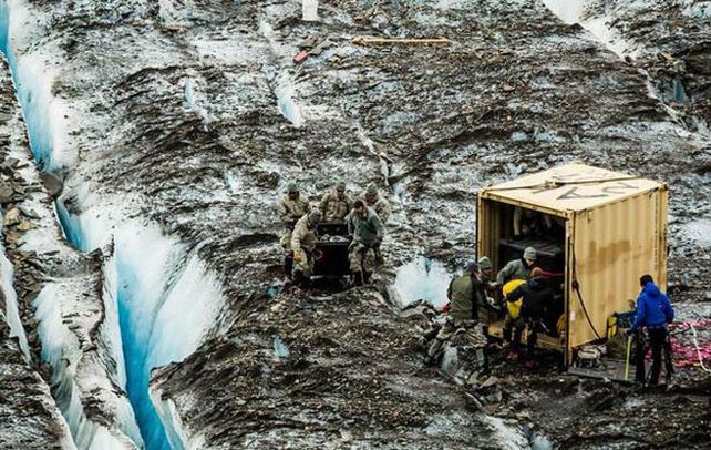 Vestigios. Efectivos de la Guardia Nacional recogieron restos humanos a 20 kilómetros del punto del desastre.