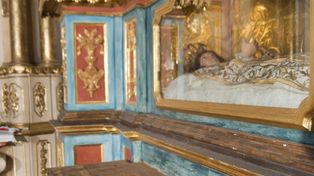 Alumnos quemaron y profanaron la iglesia más antigua de Buenos Aires