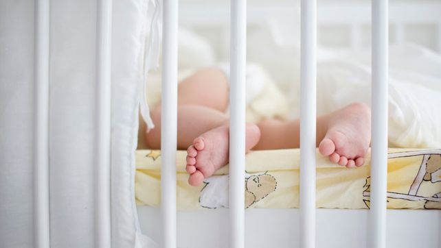 Una cámara oculta resolvió la inexplicable fuga de una bebé