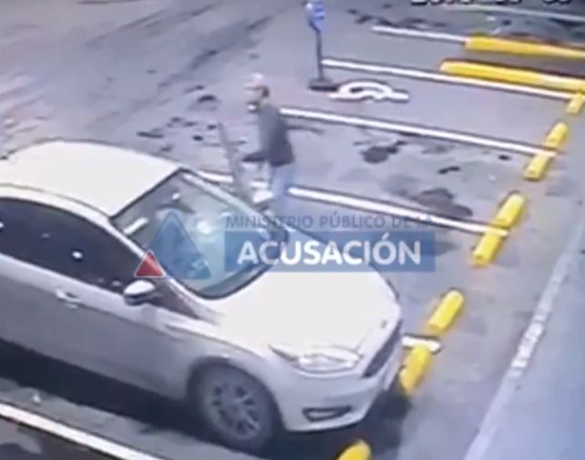 Se conoció el video del jefe policial después de haber sido baleado en la autopista