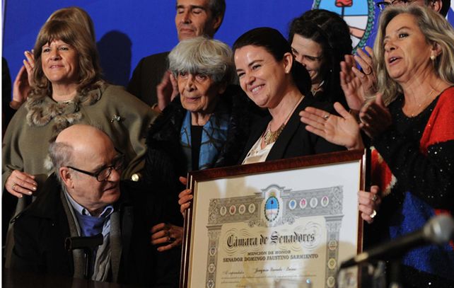 Joaquín Lavado recibió la mención y el afecto de todos los presentes en la ceremonia.