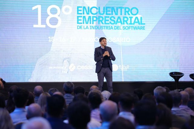 El gobernador Pullaro habló en la apertura del encuentro nacional de la industria del software.