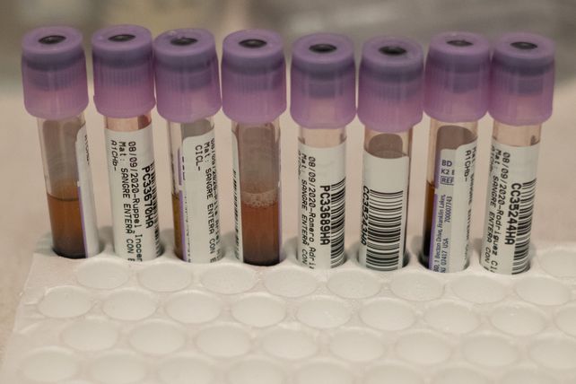 Un segundo caso con trastornos neurológicos se constató en los ensayos de la vacuna que desarrollan AstraZeneca y la Universidad de Oxford.