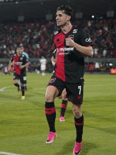 Walter Mazzantti, el que más lo merecía, anotó el gol que dio tranquilidad