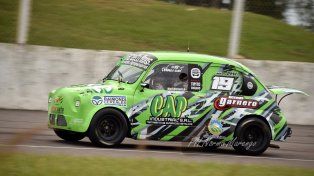 Con más de un centenar de autos en pista, el Car Show llega a Termas de Río Hondo