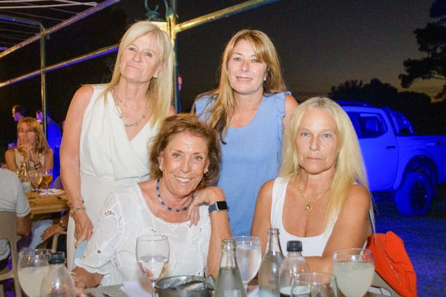 Andrea Marchesini, Susana Dirling, Maia Marine y Laura Gentile
