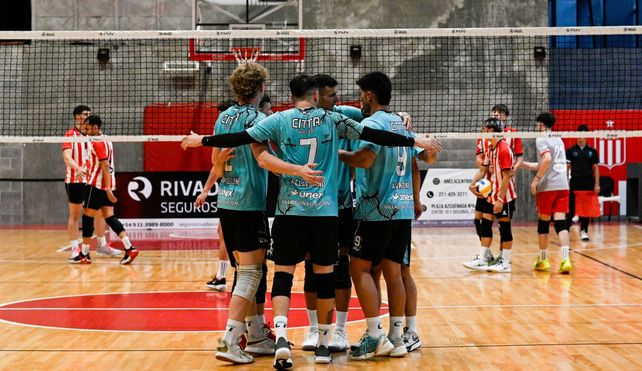 Vóley. El equipo de Villa Constitución sumó sus primeras dos victorias ante su gente. En el arranque de las segunda fecha sumó seis puntos.