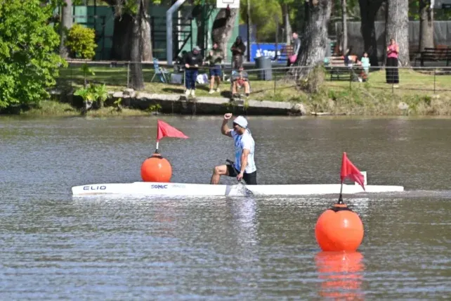 Roberto “Tito” Palacios se colgó la medalla de plata en el Mundial de Canotaje en Gualeguayhú.