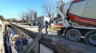 Un beneficio para 15 mil familias: terminaron el desagüe Lavaisse