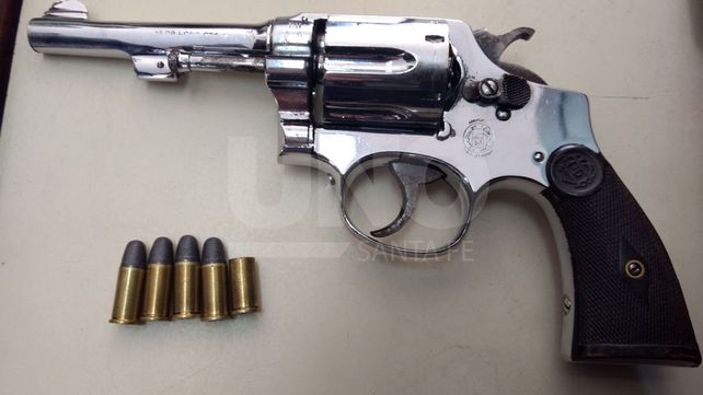 Persiguieron y aprehendieron a cuatro delincuentes que asaltaron a un supermercado chino