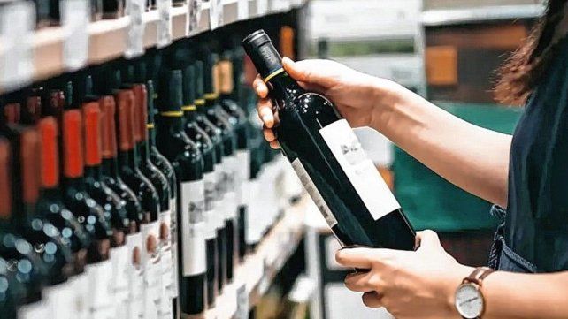 El consumo de vino se retrajo ante la baja del poder adquisitivo de los consumidores.