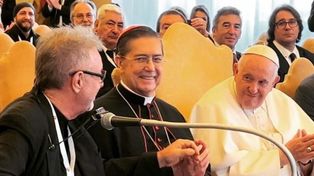 León Gieco cantó Solo le pido a Dios ante el Papa Francisco y otros cien argentinos