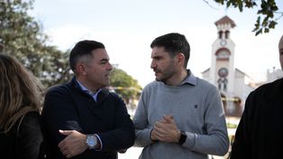El candidato a senador por el departamento San Lorenzo junto a Maximiliano Pullaro.