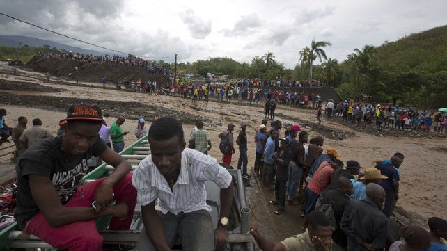 El huracán Matthew devastó Haití y castigó a Cuba en su camino hacia Bahamas y Florida
