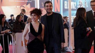Zoe Hochbaum y Nicolás Gil Lavedra en la alfombra roja del Festival de San Sebastián.&nbsp;