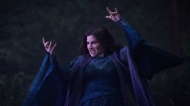 Kathryn Hahn interpreta a la bruja protagonista en Agatha: En Todas Partes
