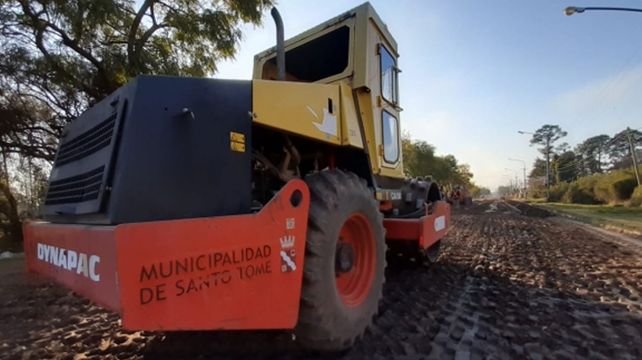 La Municipalidad de Santo Tomé puso en marcha un Plan de Mejoramiento de Calles Troncales no pavimentadas