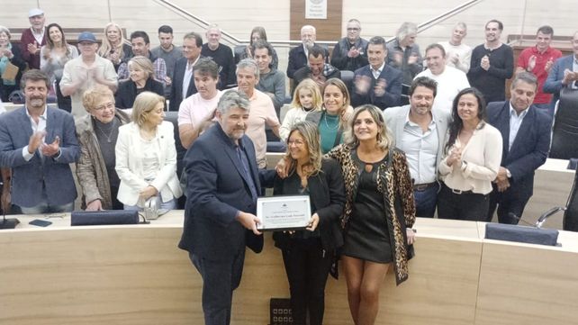La distinción a Guillermo Ferretti en el recinto del Concejo Municipal