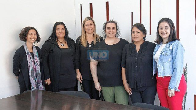 Traductores e intérpretes bregan por sus derechos