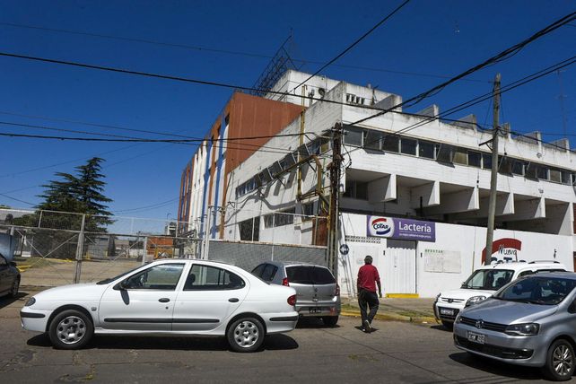 La Cooperativa Láctea Cotar. Dos delincuentes irrumpieron allí y se llevaron casi 5 millones de pesos.&nbsp;