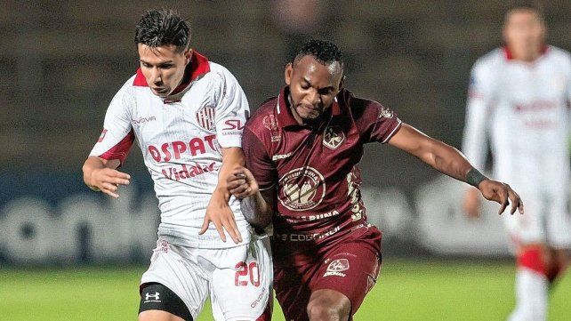 Unión perdió siete de los ocho partidos que jugó como visitante en este 2025. Unión perdió siete de los ocho partidos que jugó como visitante en este 2025.