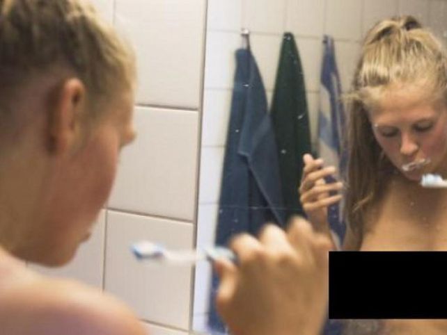 Su ex la escrachó desnuda y ella decidió darle una lección