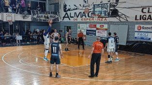 Almagro y Gimnasia se miden por una nueva jornada de la Liga Federal.