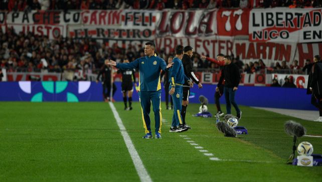 Central. El técnico canalla jugaría de movida con la dupla de Enzo Copetti y Alejo Veliz para recibir a los venezolanos en el Gigante.