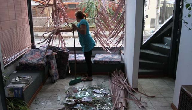 Al menos 12 muertos tras el fuerte temporal que azot&oacute; Capital Federal y provincia de Buenos Aires