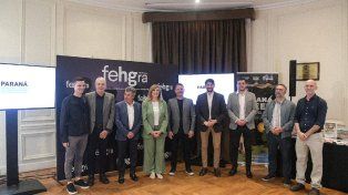 Paraná presentó su Feria del Libro y también la oferta turística para el fin de semana largo, fue en Buenos Aires.