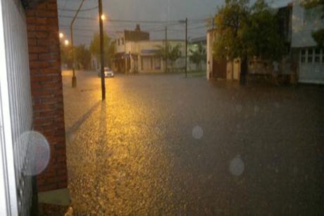 Diluvio en Santa Fe: cayeron 185mm y se suspendieron las clases