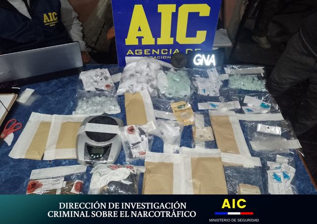 Drogas y elementos de corte y precisión&nbsp; secuestrados en los allanamientos