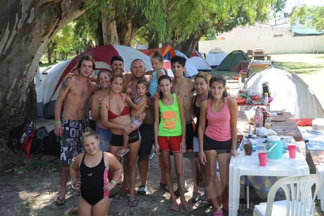 La carpa, una opción económica que permite el relax al aire libre