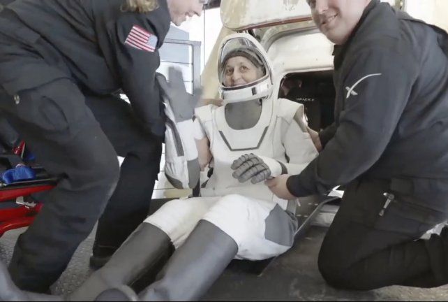 Tras 286 días y 4.576 vueltas a la Tierra, los astronautas varados volvieron a la Tierra