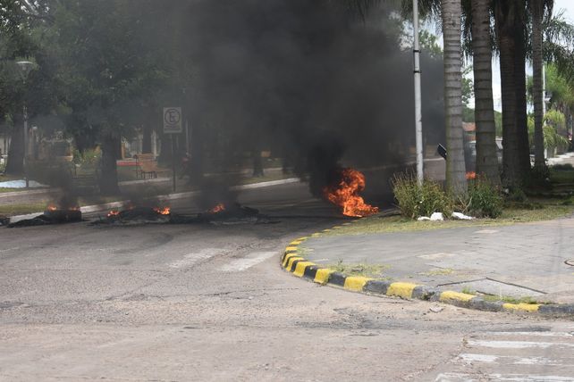 Atacaron con un fierro a un periodista de Santa Elena