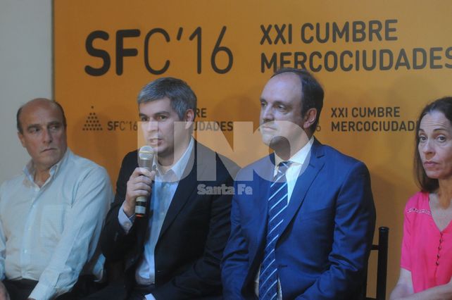 Conferencia. El funcionario nacional y el intendente dialogaron con la prensa en la Residencia Stamati.