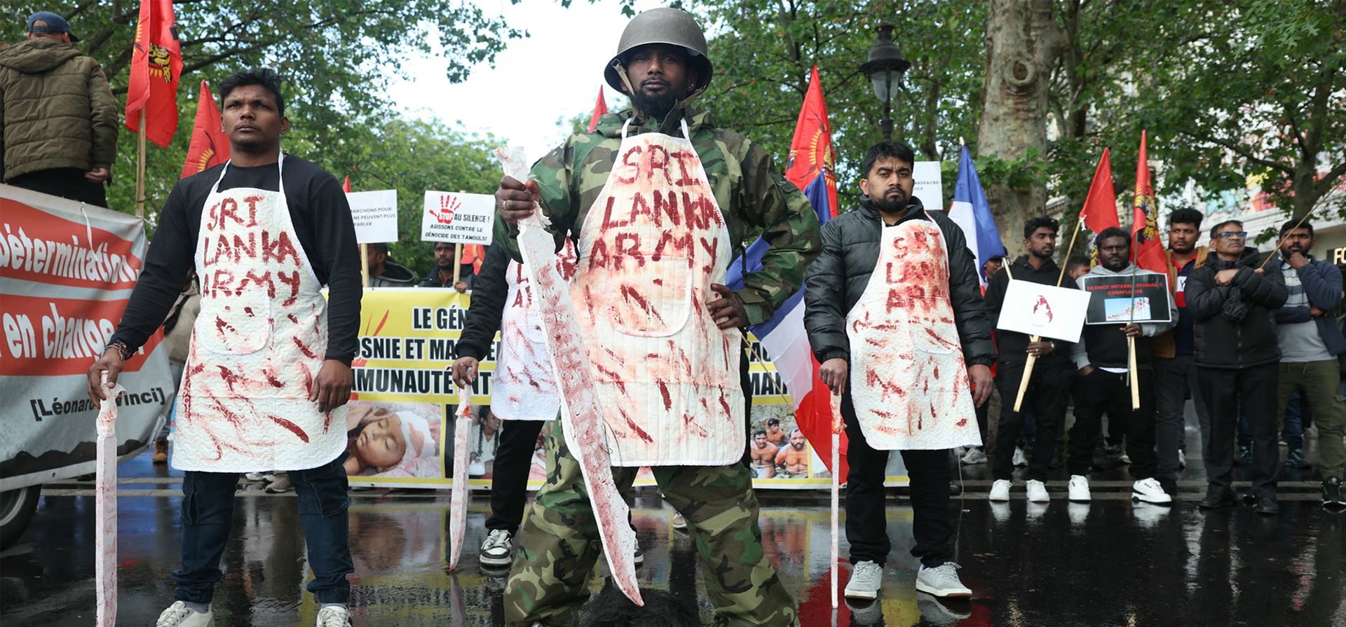 París, Francia. Miembros de la comunidad tamil del país participan en una marcha de protesta para exigir que Sri Lanka reconozca lo que describen como un genocidio contra su pueblo. Fotografía: Alain Jocard/AFP/Getty Images París, Francia. Miembros de la comunidad tamil del país participan en una marcha de protesta para exigir que Sri Lanka reconozca lo que describen como un genocidio contra su pueblo. Fotografía: Alain Jocard/AFP/Getty Images