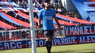 Referente. Matías Giroldi es una de las piezas clave del equipo comandado por Juan Rossi en el torneo de la Primera C.