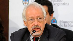 Horacio Verbitsky reveló que se vacunó en el Ministerio de Salud